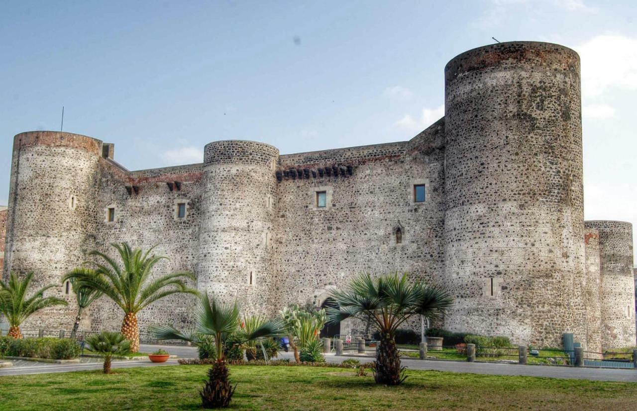 Apartment For 2 In Catania, B&B Le Voci Del Mercato 外观 照片
